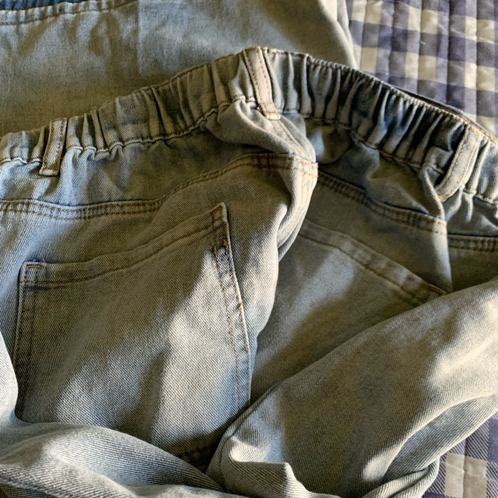 Capris - Picture 5 of 10